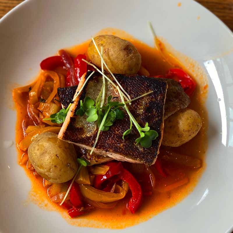 Fisch mit Paprika und Kartoffeln